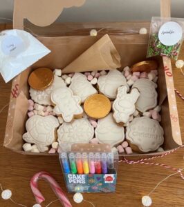 decorate your own christmas cookie set