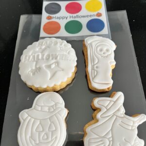 4 iced cookies with edible paints, Halloween theme